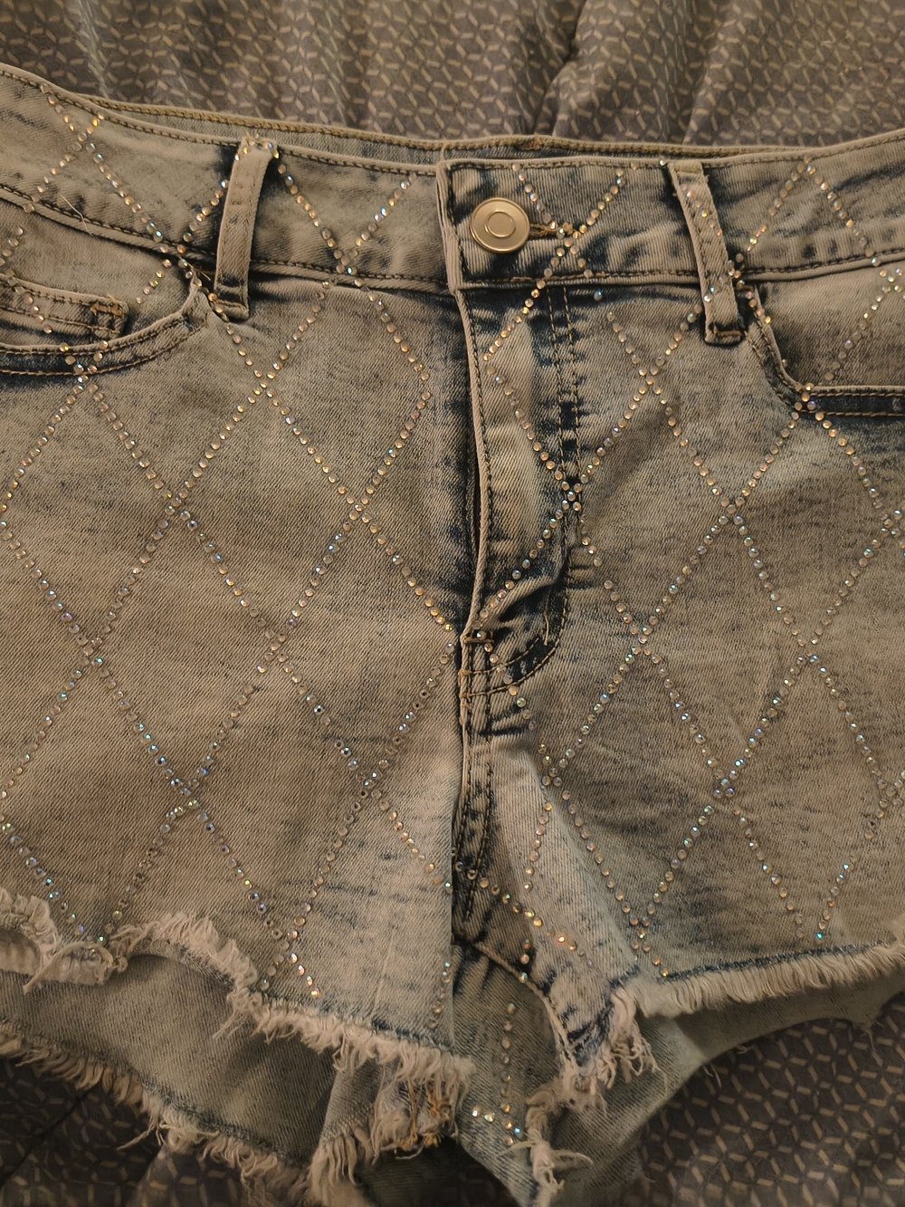 Light Blue Rhinestone Diamond-Pattern Denim Shorts